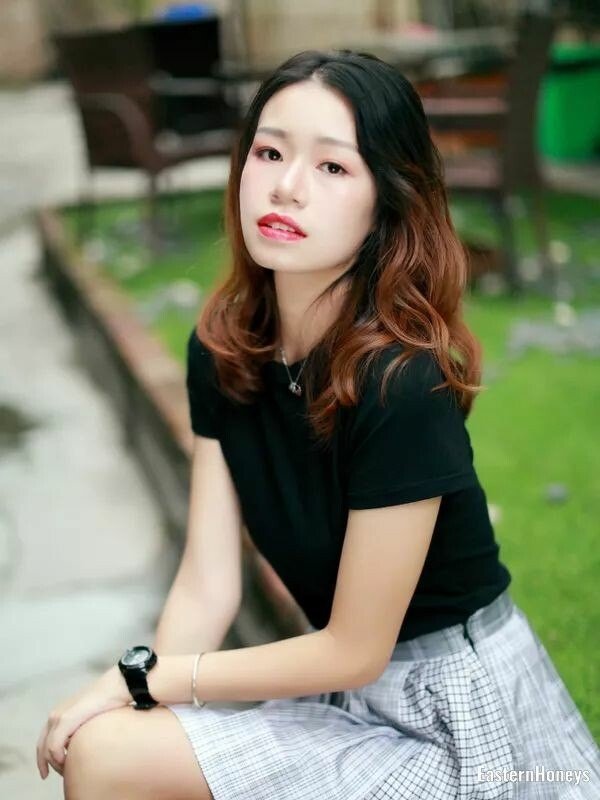 Kexin, 23
